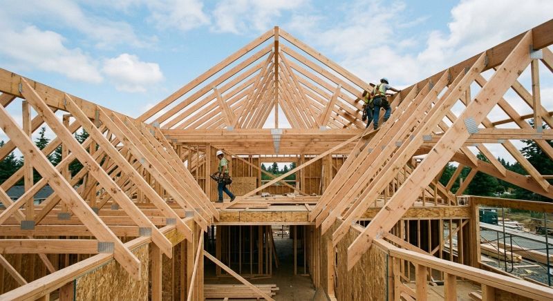 Roof Trusses Installation in Conroe, TX
